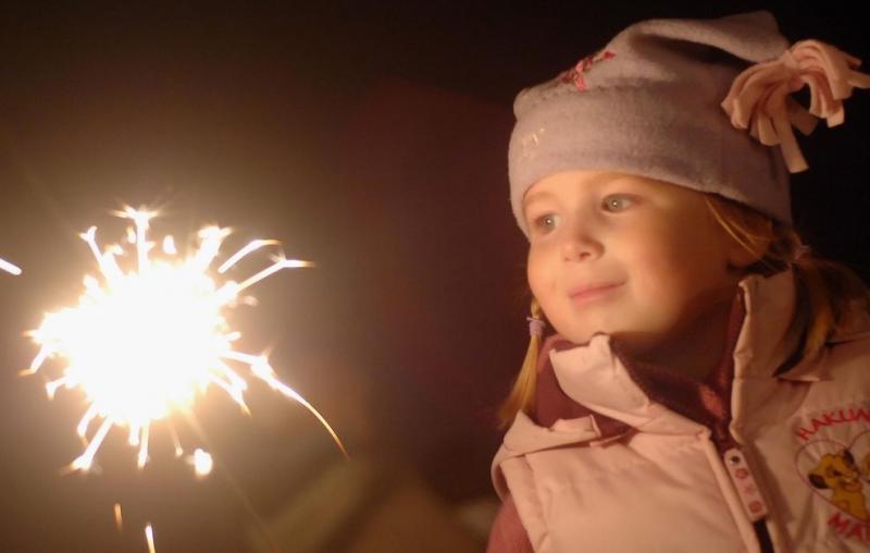 Ура, каникулы! Пиротехника, которую можно запускать с детьми - Знаменск | znamensk.salutsklad.ru